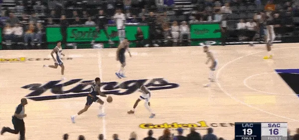 三点一线 三点一线