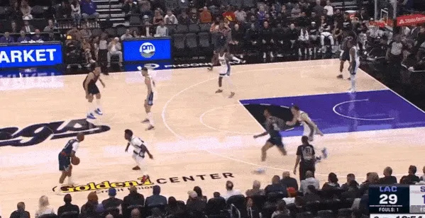 伸手指天的 伸手指天的